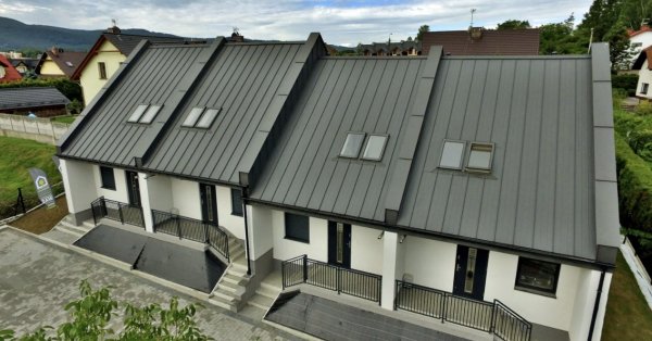 Milyen lemezt válassz tetőfedéshez? Trapézlemez, cserepeslemez vagy korcolt lemez