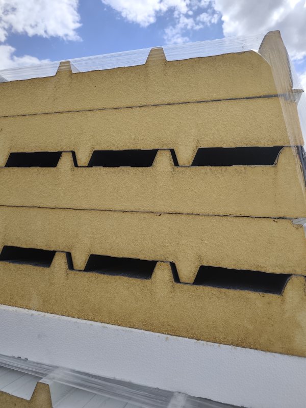Tetőpanel 5 bordás PUR 100 RAL 9002 /fehér/